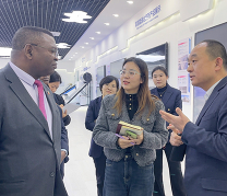 Zambian Ambassador Visited SOLETKS Group to Discuss the Prospect of Solar New Energy Cooperation